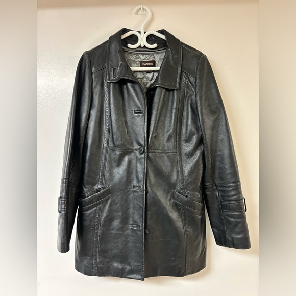 Danier women’s leather jacket with lining size small - Picture 1 of 9